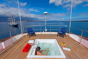 hot tub galapagos wildlife yacht.jpg
