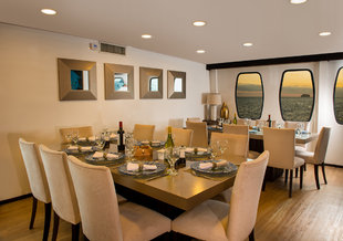 dining-room-Alya-galapagos-luxury-motor-yacht-safari-wildlife-marine-life-cruise-sailing-holiday-adventure.jpg