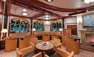 Sea Cloud II Lounge (1)