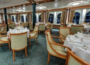 Sea Cloud II Restaurant (2)